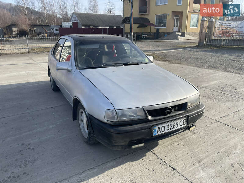 Седан Opel Vectra 1992 в Солотвине