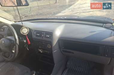 Седан Opel Vectra 1993 в Немирове