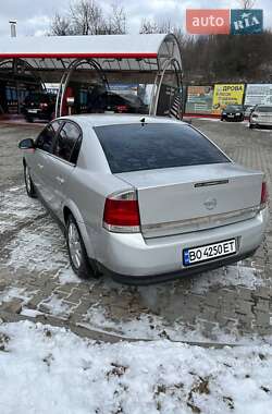 Седан Opel Vectra 2004 в Тернополе