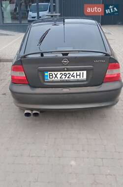 Лифтбек Opel Vectra 1998 в Ярмолинцах