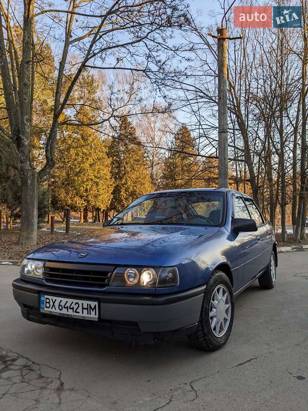 Лифтбек Opel Vectra 1991 в 