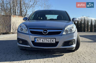 Ліфтбек Opel Vectra 2006 в Надвірній