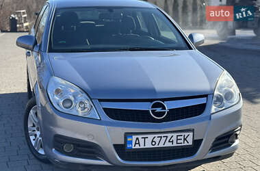 Ліфтбек Opel Vectra 2006 в Надвірній