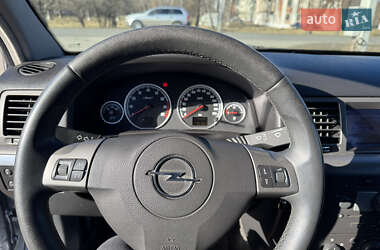 Ліфтбек Opel Vectra 2006 в Надвірній