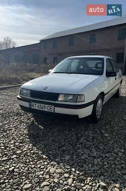 Ліфтбек Opel Vectra 1992 в Коломиї