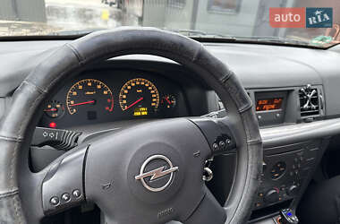Седан Opel Vectra 2003 в 