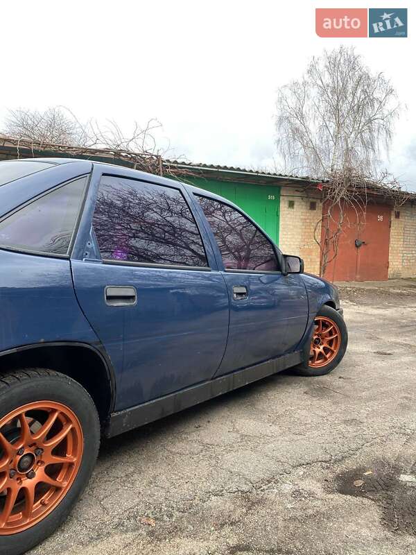 Седан Opel Vectra 1989 в Кропивницком