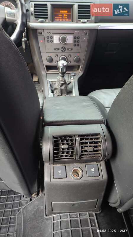 Седан Opel Vectra 2006 в Николаеве