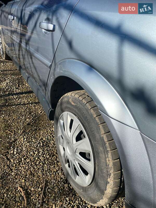 Универсал Opel Vectra 2003 в Черновцах