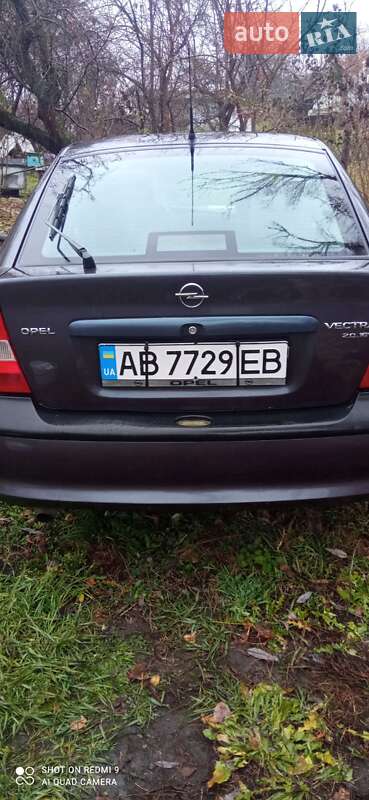 Лифтбек Opel Vectra 1997 в Ямполе