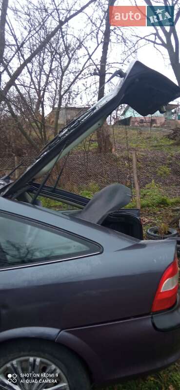 Лифтбек Opel Vectra 1997 в Ямполе