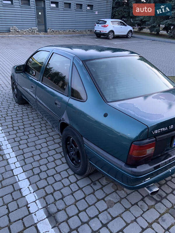 Седан Opel Vectra 1994 в Ивано-Франковске