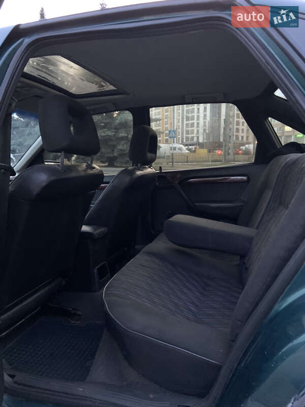 Седан Opel Vectra 1994 в Ивано-Франковске