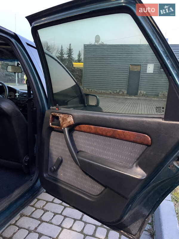 Седан Opel Vectra 1994 в Ивано-Франковске
