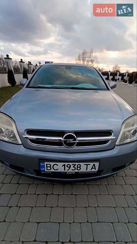 Седан Opel Vectra 2004 в Радехові