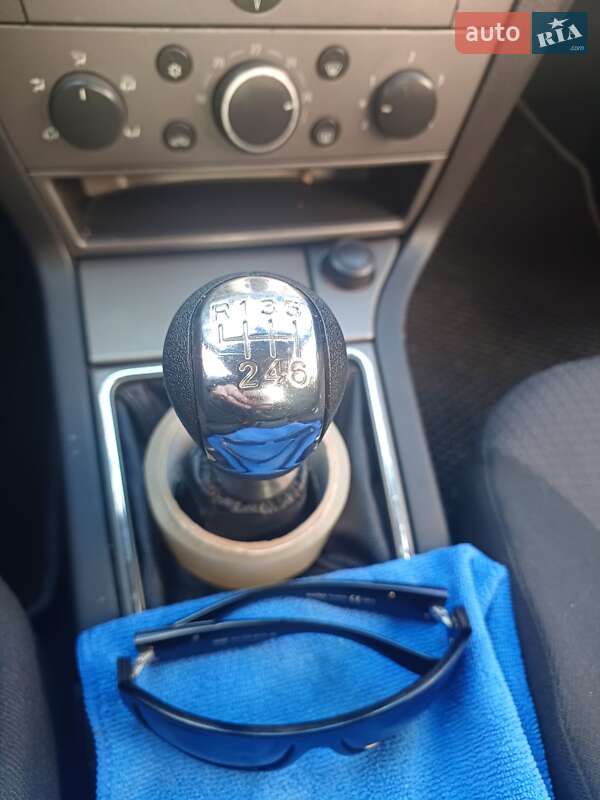 Седан Opel Vectra 2006 в Трускавце