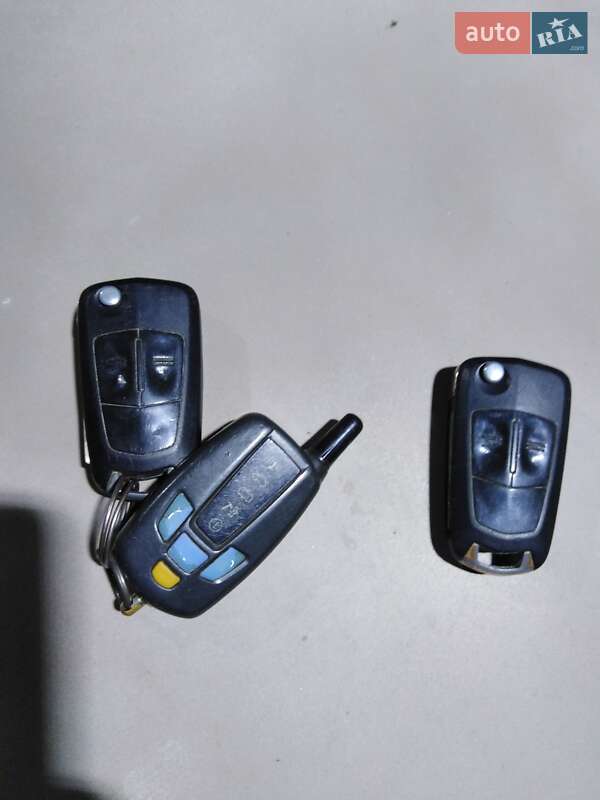 Седан Opel Vectra 2007 в Ромнах