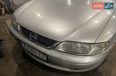 Лифтбек Opel Vectra 2000 в Киеве