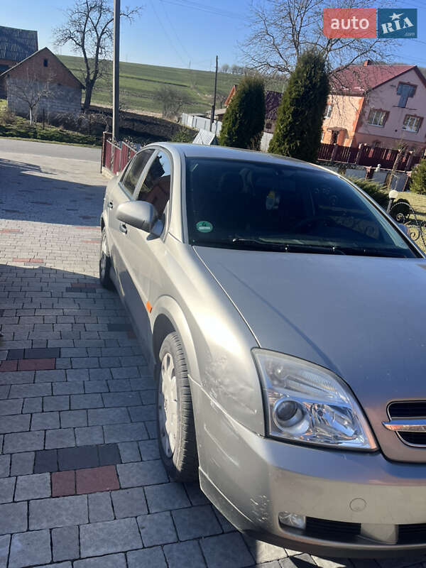 Седан Opel Vectra 2003 в Львове