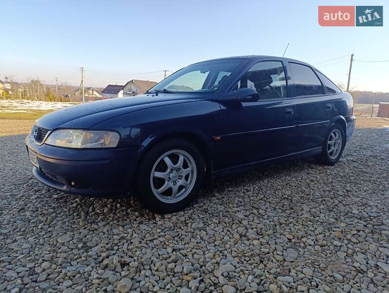 Лифтбек Opel Vectra 1999 в Львове
