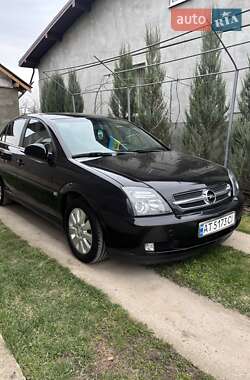 Седан Opel Vectra 2004 в 