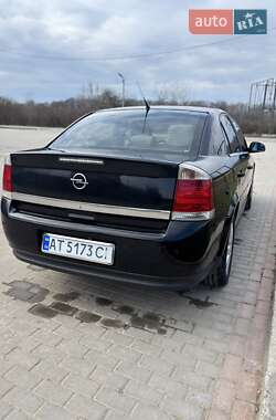 Седан Opel Vectra 2004 в 