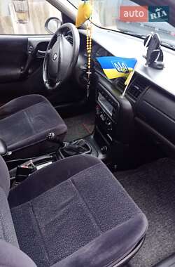 Седан Opel Vectra 1999 в 
