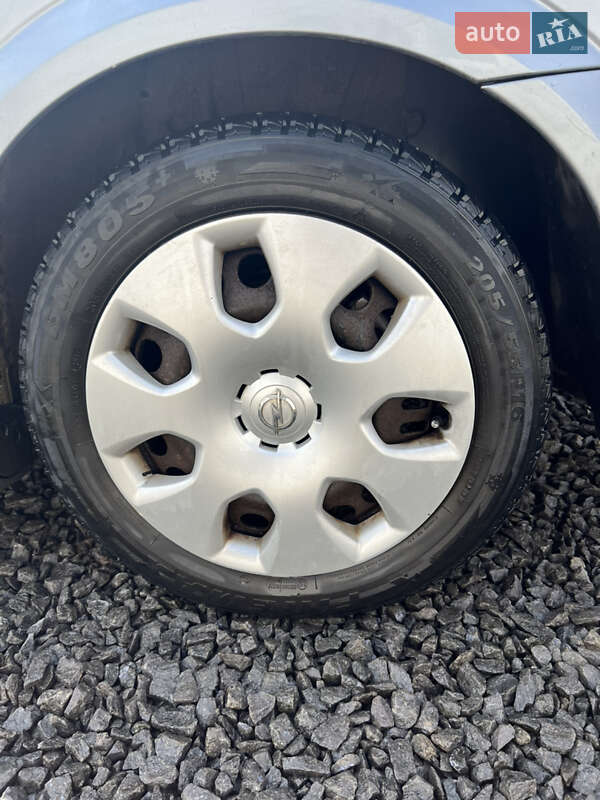 Седан Opel Vectra 2007 в Літині
