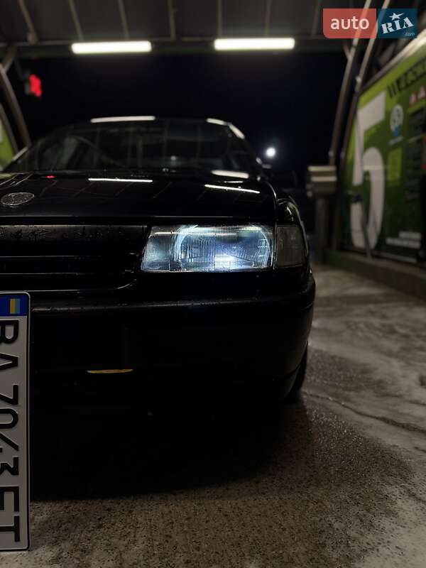 Седан Opel Vectra 1991 в 