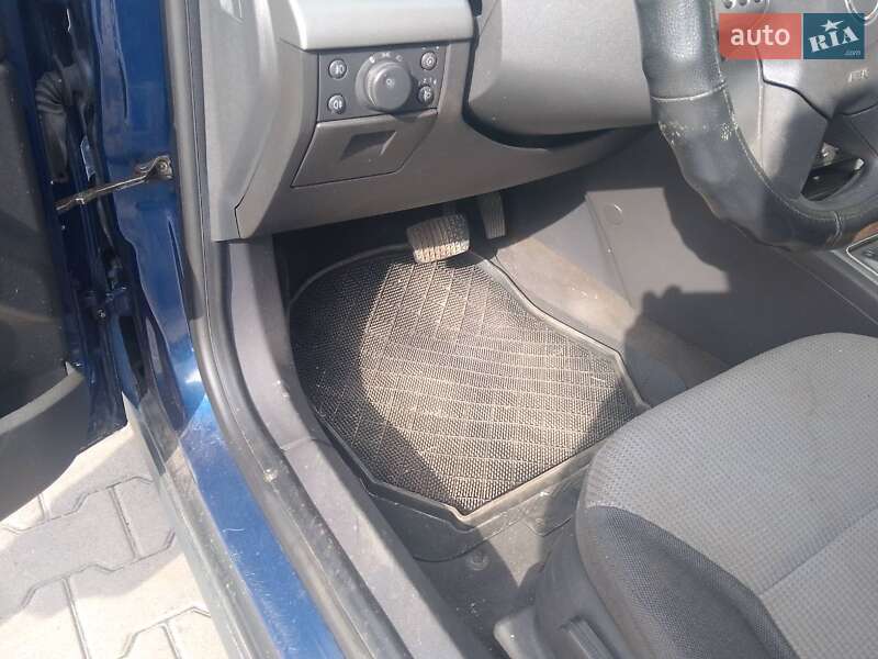Універсал Opel Vectra 2003 в Києві