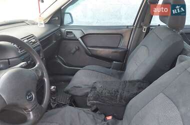Седан Opel Vectra 1990 в Львове