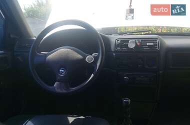Седан Opel Vectra 1990 в Львове