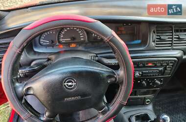 Седан Opel Vectra 1996 в 