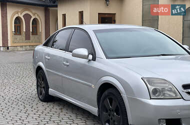 Лифтбек Opel Vectra 2003 в 