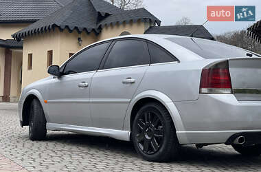 Лифтбек Opel Vectra 2003 в 