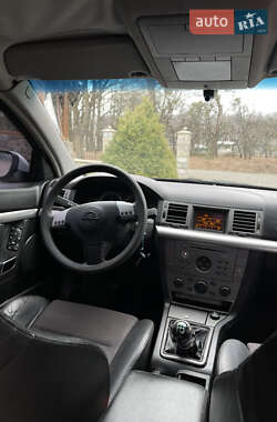 Лифтбек Opel Vectra 2003 в 