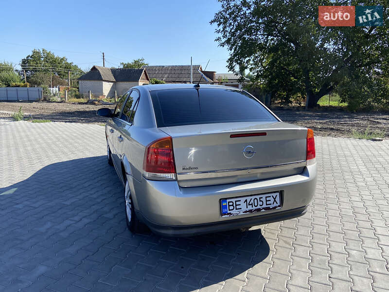 Седан Opel Vectra 2002 в Новому Бузі