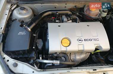 Седан Opel Vectra 2005 в 