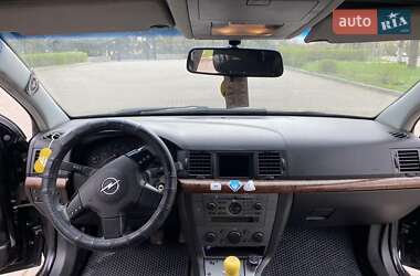 Седан Opel Vectra 2003 в 
