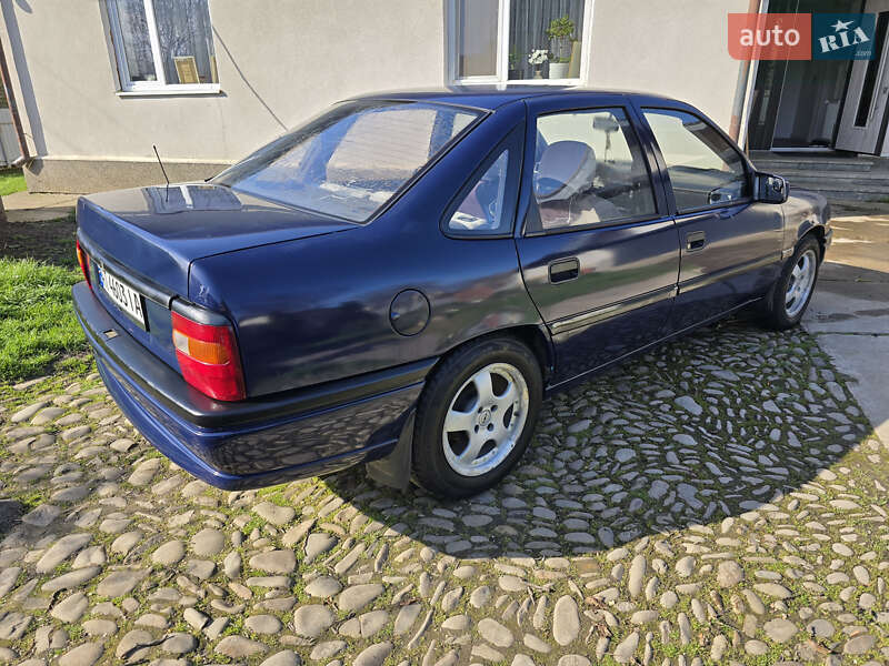 Седан Opel Vectra 1990 в Ивано-Франковске фото 4 Седан Opel Vectra 1990 в Ивано-Франковске