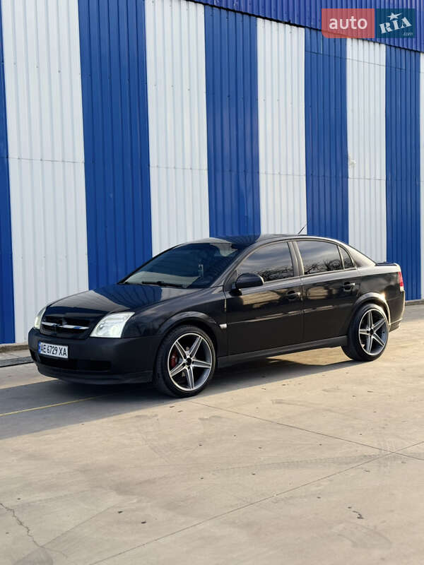 Седан Opel Vectra 2004 в 