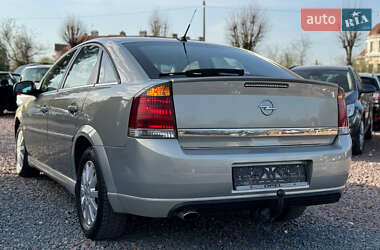 Ліфтбек Opel Vectra 2006 в 