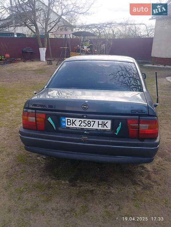 Седан Opel Vectra 1995 в Ровно
