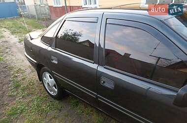 Седан Opel Vectra 1992 в 