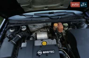 Седан Opel Vectra 2003 в 