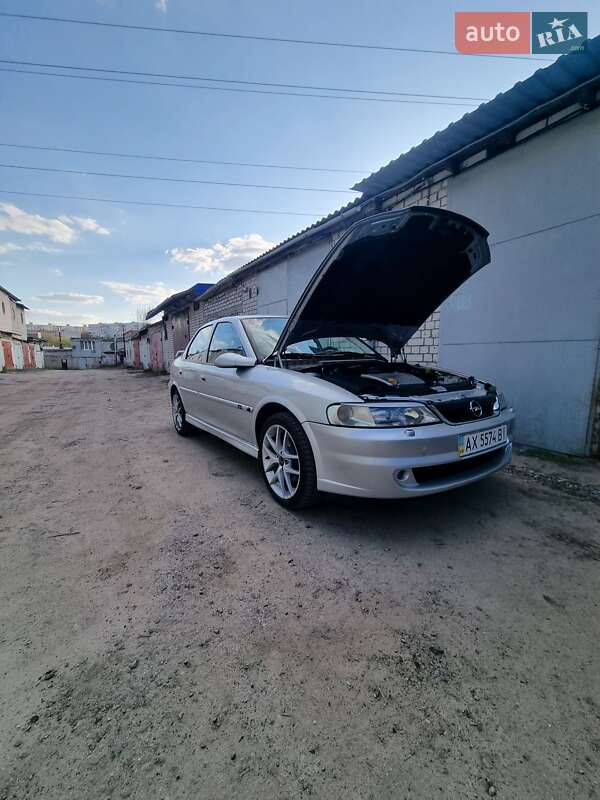 Седан Opel Vectra 1999 в Харькове