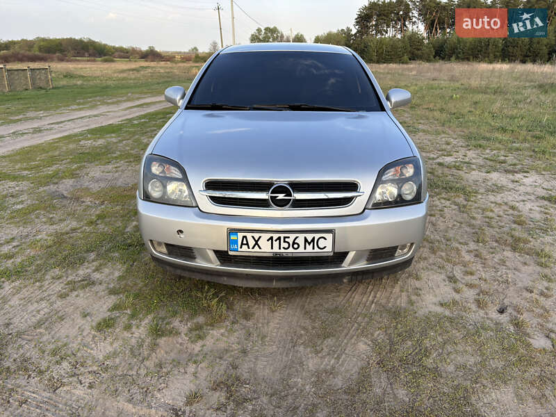 Седан Opel Vectra 2004 в Змиеве