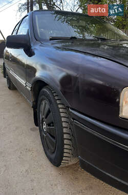 Седан Opel Vectra 1992 в 