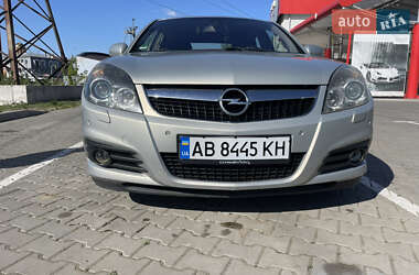 Лифтбек Opel Vectra 2005 в 