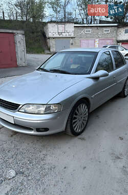 Седан Opel Vectra 1999 в Киеве